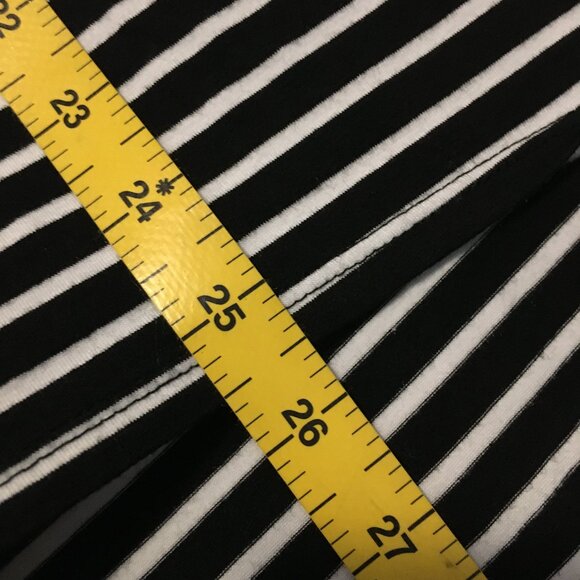 Hipster B&W Stripe High Low Tee - Picture 15 of 16